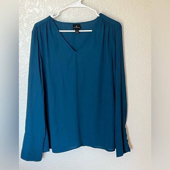 Worthington Tops - NWOT Worthington Teal V-Neck Long Sleeve Blouse